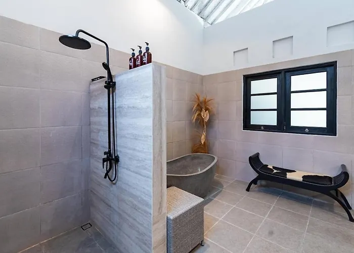 Villa Umalas 4br Haven With Private Pool Near