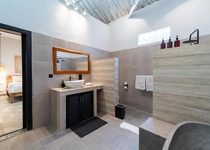 Umalas 4br Haven With Private Pool Near * Canggu (Bali)