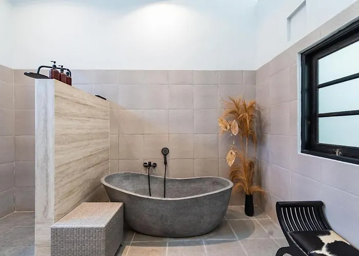 Umalas 4br Haven With Private Pool Near *