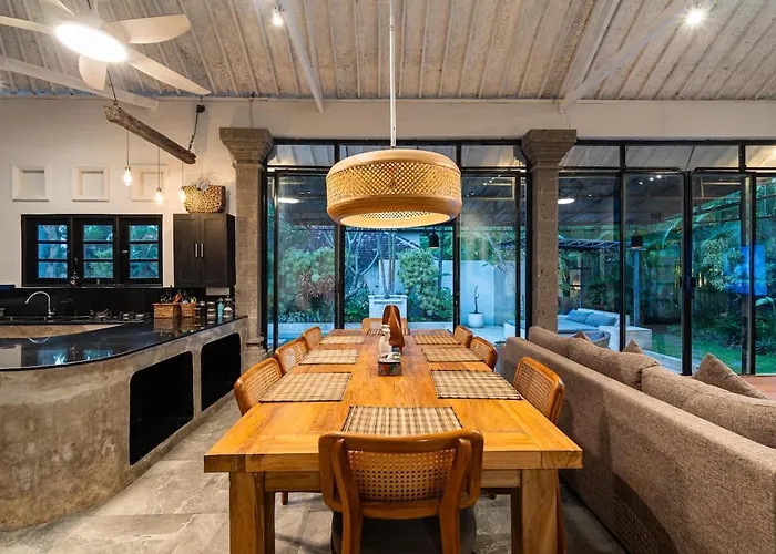 Umalas 4br Haven With Private Pool Near Villa