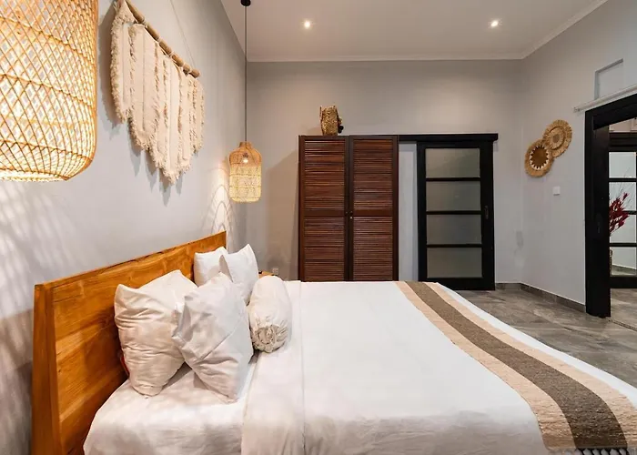 Villa Umalas 4br Haven With Private Pool Near