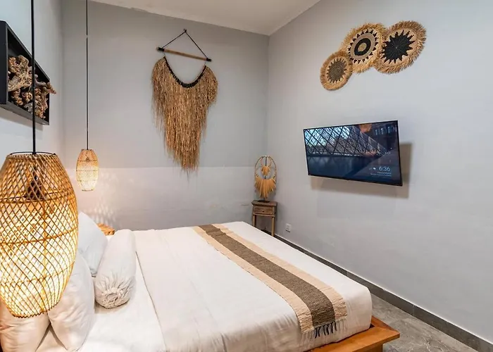 Umalas 4br Haven With Private Pool Near Villa