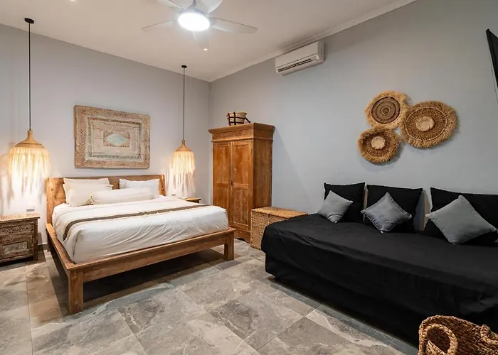 Villa Umalas 4br Haven With Private Pool Near *